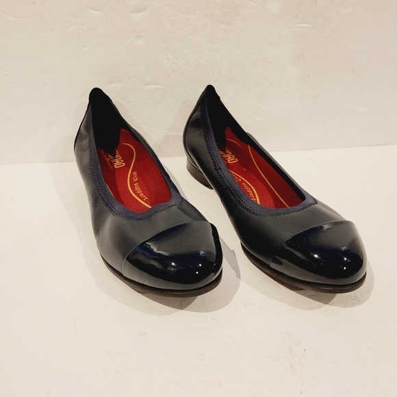 Munro Mila Ballet Flats Cap Toe Black Leather Arch Support Size 8 W US - Picture 1 of 7